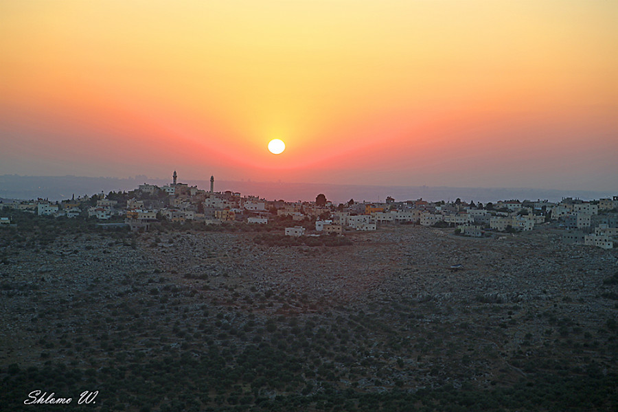 שקיעה מעלי זהב